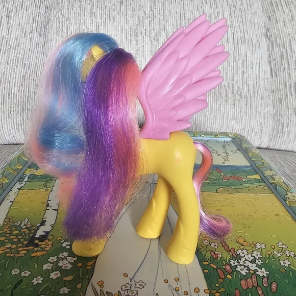 ♡ My Little Pony G4 Princess Gold Lily MLP Toy ♡ - Picture 9 of 12
